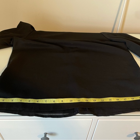 NWOT 5$ ADD ON! SHEIN blouse with gold buttons - Picture 4 of 5